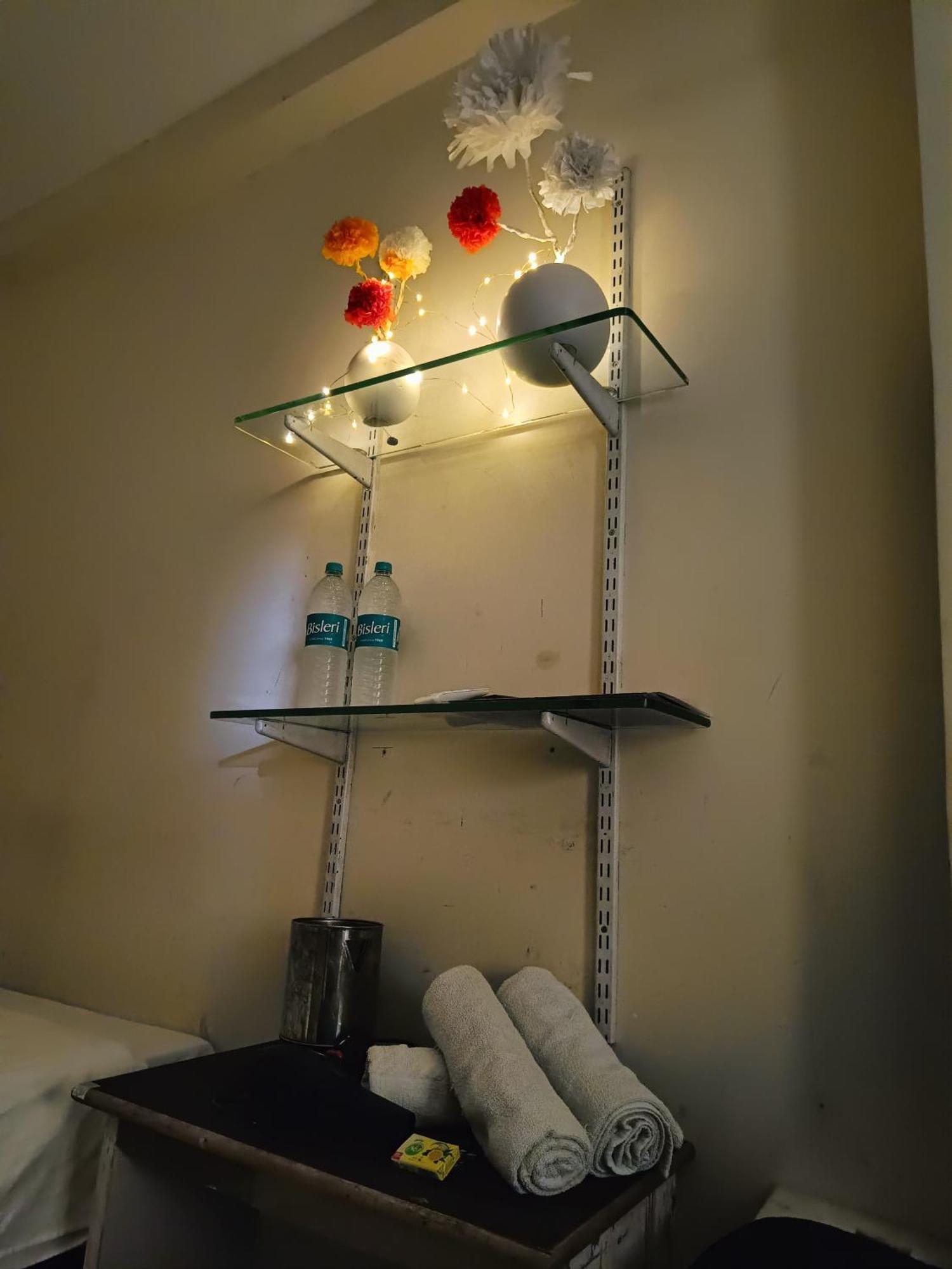 Hotel S Tower Ujjain Eksteriør billede