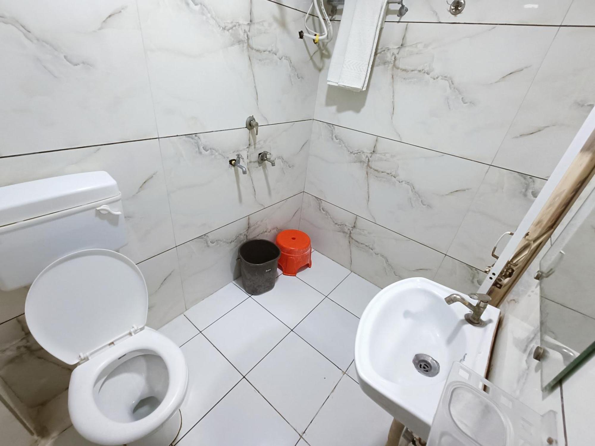 Hotel S Tower Ujjain Eksteriør billede