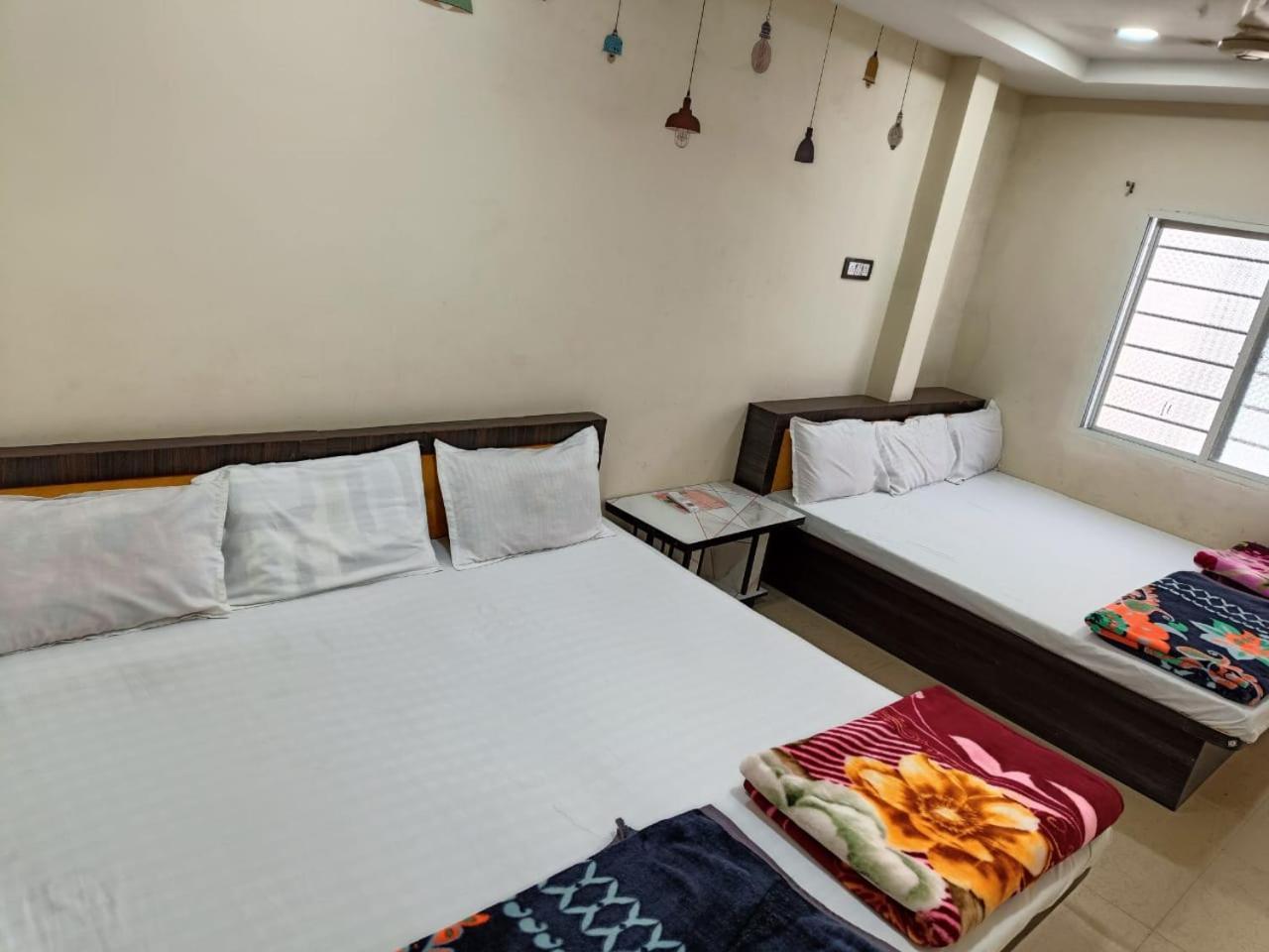 Hotel S Tower Ujjain Eksteriør billede